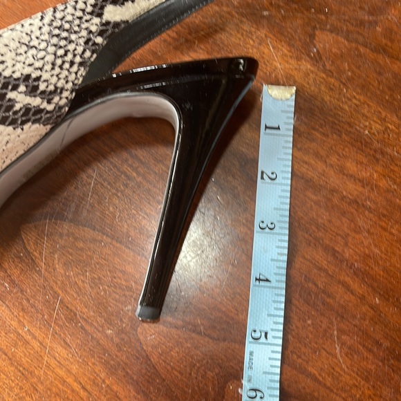 Bebe Zahara, black & white snake, open toe sling back platform stilettos, size 8 - Picture 8 of 11